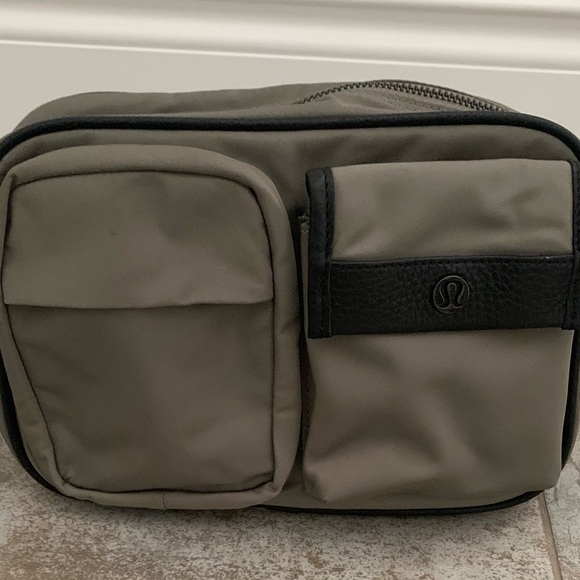 Lululemon now and always 4L hip pack - Picture 4 of 4